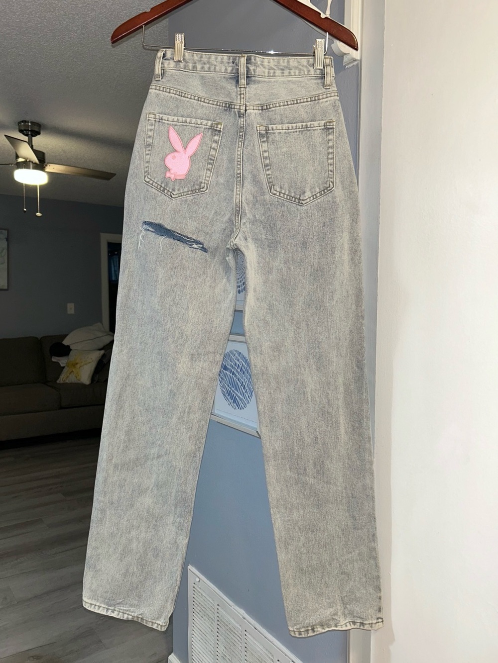 90s Vintage Ripped PLAYBOY Bunny Light Wash Boyfriend Straight Leg Jeans Size 26